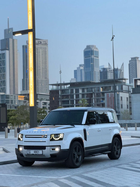 Land Rover Defender 2024